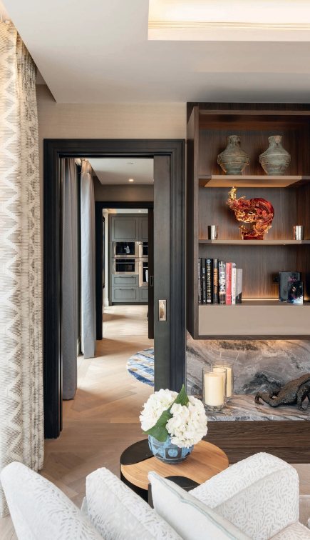 Hallway looking through to the reception room