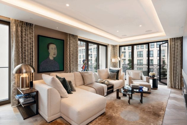Reception room looking towards the balconies