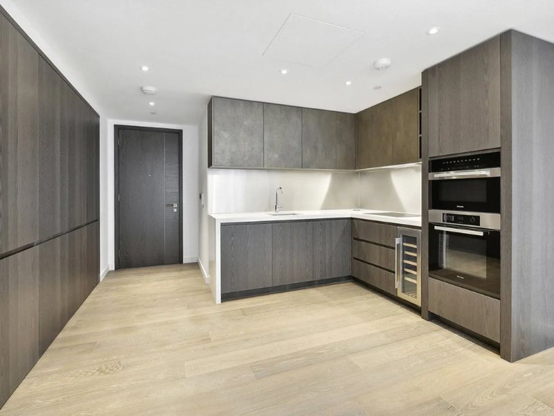 Kitchen with integrated appliances